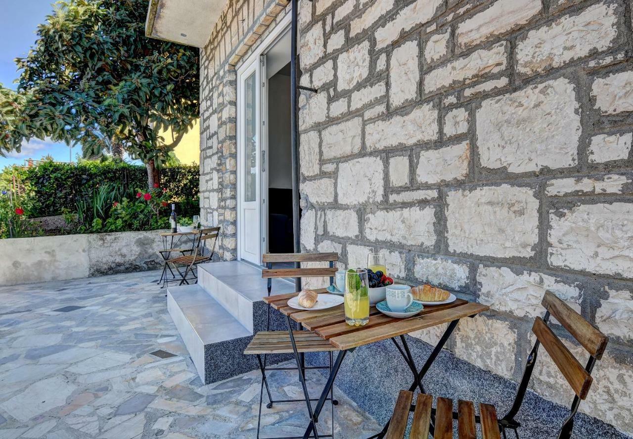 Apartman D Pula Exterior foto