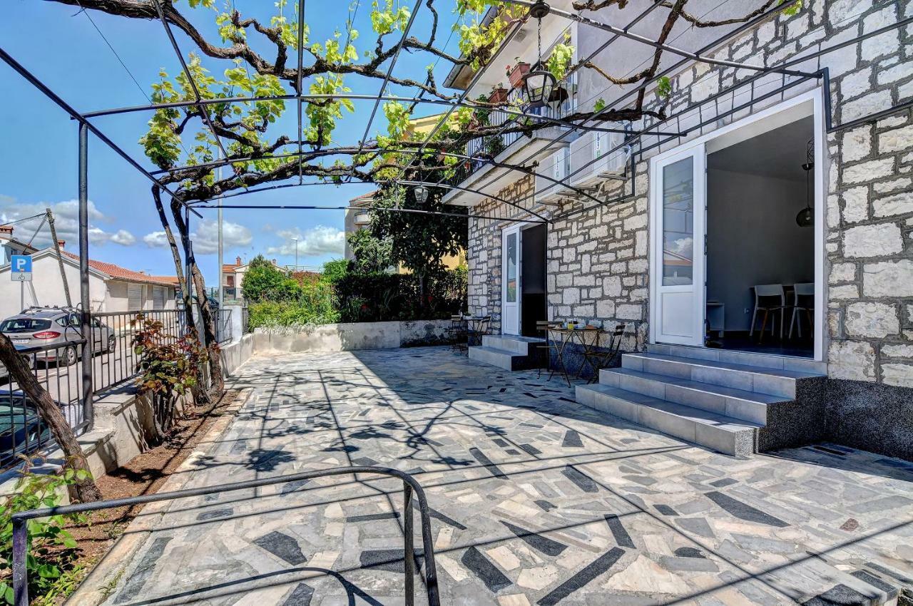 Apartman D Pula Exterior foto